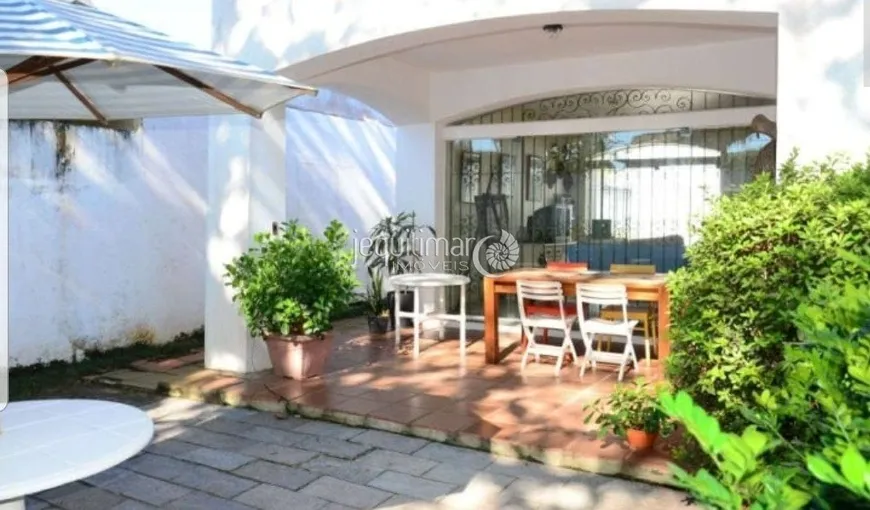 Foto 1 de Casa com 3 Quartos para venda ou aluguel, 230m² em Balneário Praia do Pernambuco, Guarujá