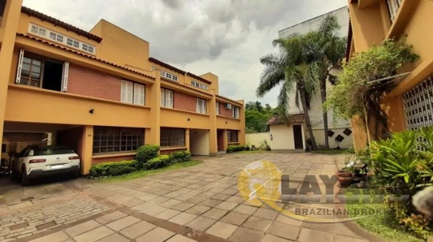 Foto 1 de Casa de Condomínio com 3 Quartos à venda, 117m² em Medianeira, Porto Alegre