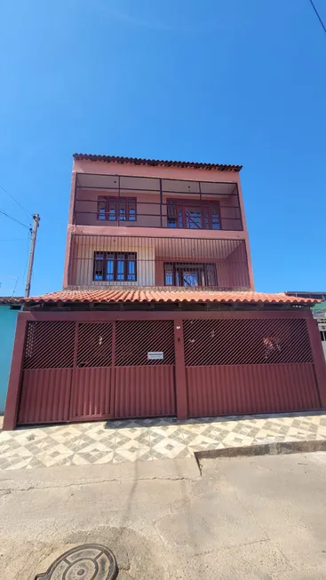 Foto 1 de Sobrado com 5 Quartos à venda, 70m² em Samambaia Norte, Brasília