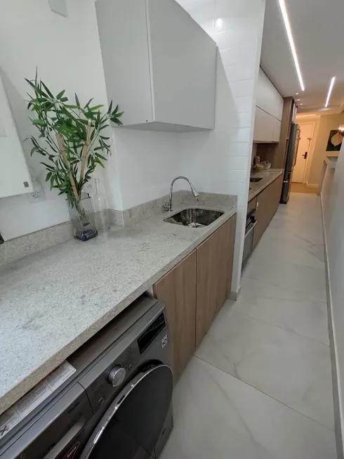 Foto 1 de Apartamento com 3 Quartos à venda, 95m² em Barra da Tijuca, Rio de Janeiro