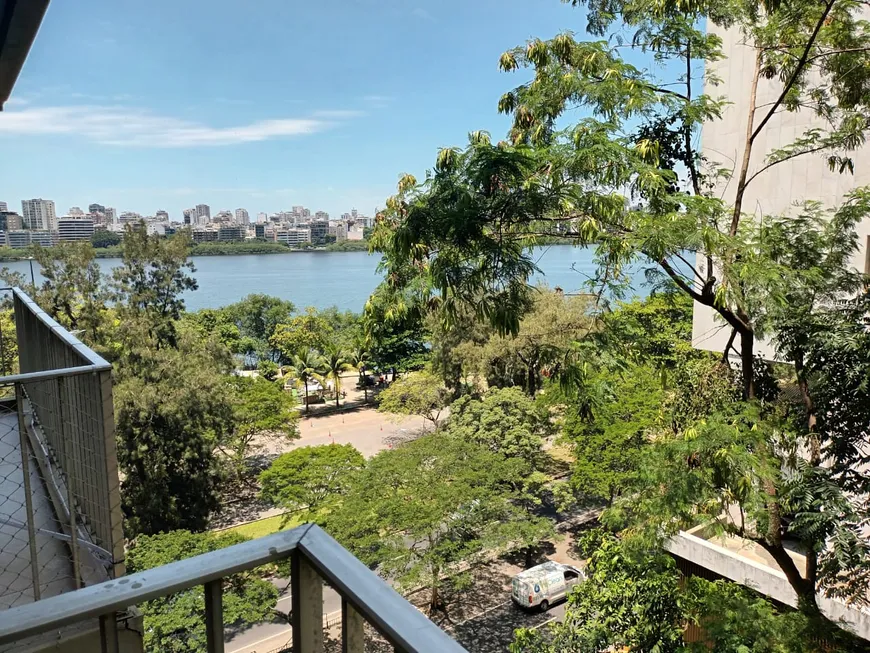 Foto 1 de Apartamento com 2 Quartos à venda, 90m² em Lagoa, Rio de Janeiro