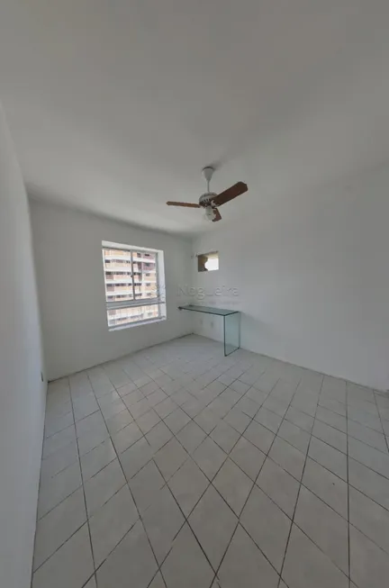 Foto 1 de Apartamento com 4 Quartos à venda, 95m² em Boa Viagem, Recife