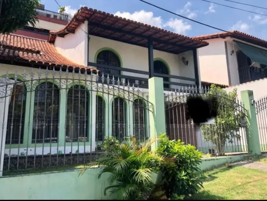 Foto 1 de Casa com 3 Quartos à venda, 250m² em  Vila Valqueire, Rio de Janeiro
