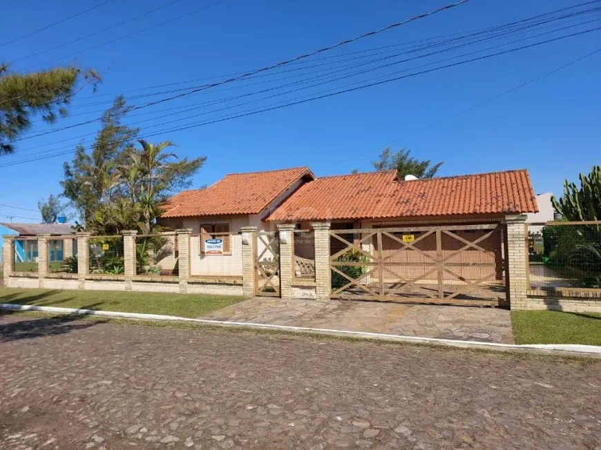 Foto 1 de Casa com 3 Quartos à venda, 159m² em , Tramandaí