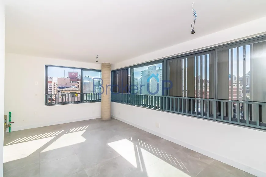 Foto 1 de Apartamento com 1 Quarto à venda, 30m² em Auxiliadora, Porto Alegre
