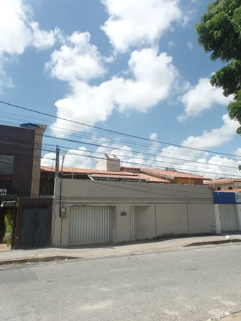 Foto 1 de Casa com 7 Quartos para alugar, 420m² em Cambeba, Fortaleza