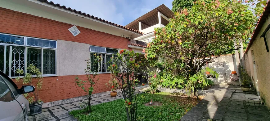 Foto 1 de Casa com 4 Quartos à venda, 552m² em Pechincha, Rio de Janeiro
