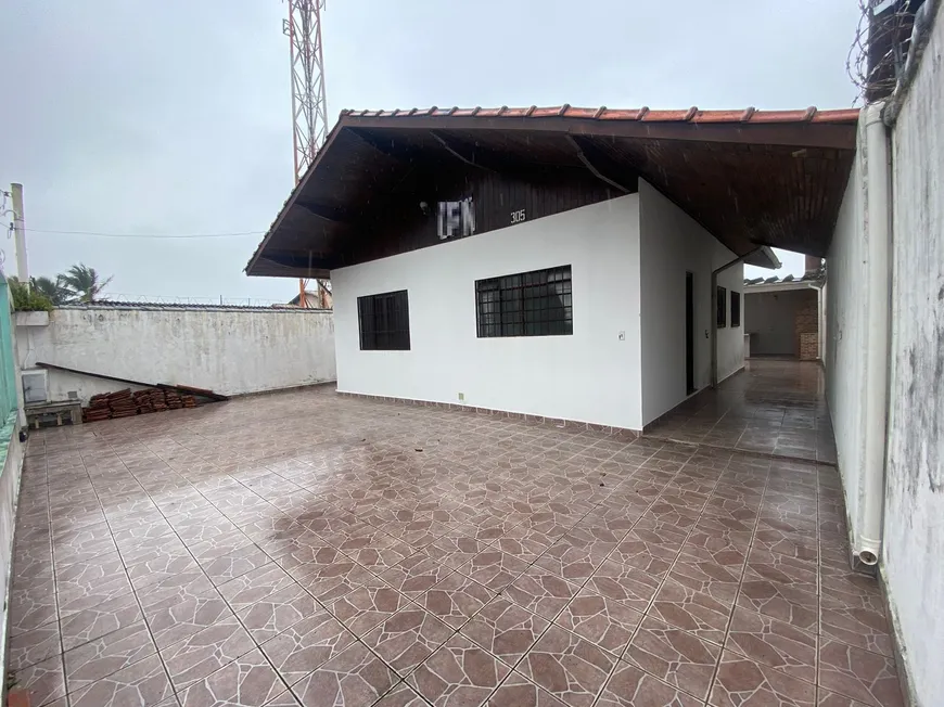 Foto 1 de Casa com 3 Quartos à venda, 126m² em Vila Loty, Itanhaém