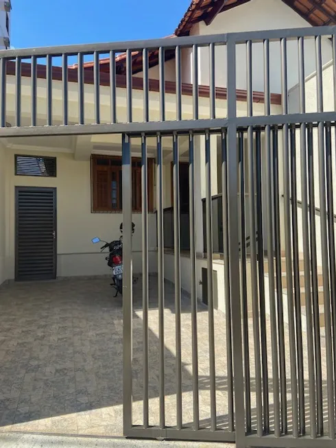 Foto 1 de Casa com 3 Quartos para alugar, 90m² em Prado, Belo Horizonte