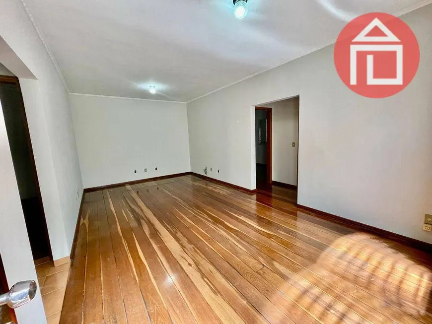 Foto 1 de Casa com 3 Quartos para venda ou aluguel, 185m² em Centro, Bragança Paulista