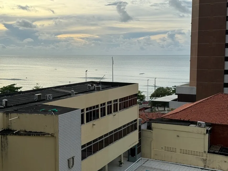 Foto 1 de Apartamento com 3 Quartos para alugar, 90m² em Meireles, Fortaleza