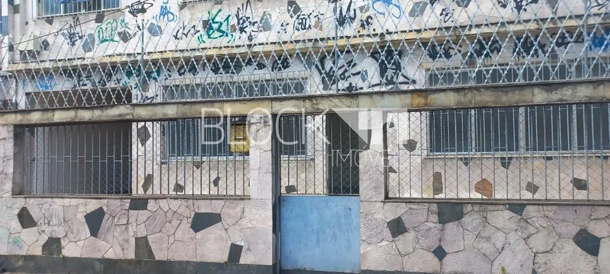 Foto 1 de Casa com 6 Quartos à venda, 447m² em Madureira, Rio de Janeiro