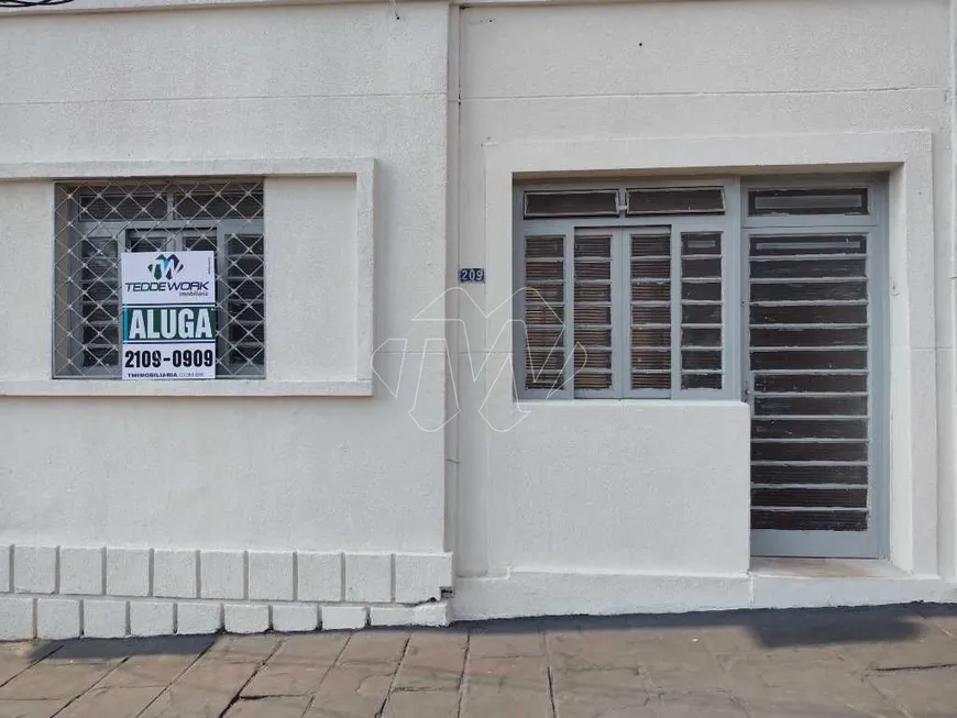 Foto 1 de Casa com 3 Quartos para alugar, 173m² em Centro, Araraquara