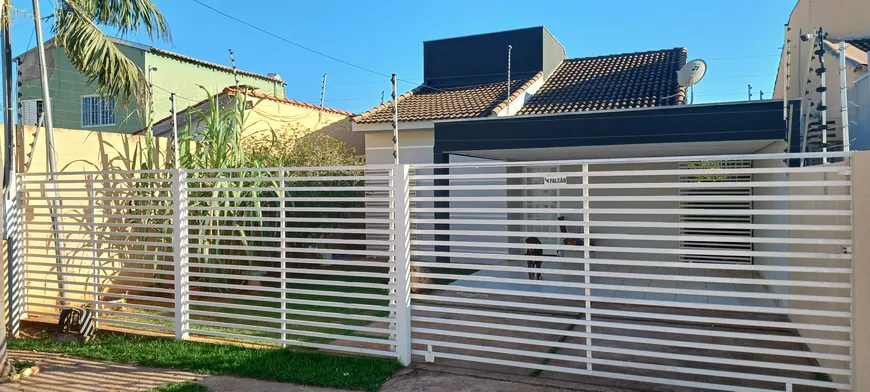 Foto 1 de Casa com 3 Quartos à venda, 110m² em Jardim Jockey Club, Cuiabá