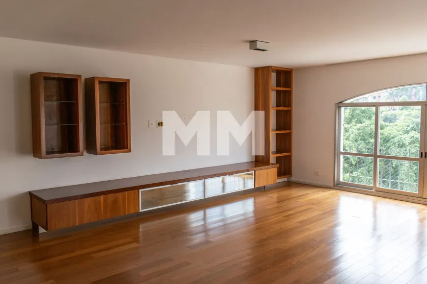 Foto 1 de Apartamento com 3 Quartos para venda ou aluguel, 211m² em Real Parque, São Paulo