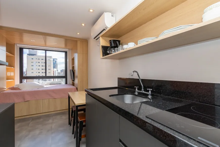 Foto 1 de Apartamento com 1 Quarto à venda, 18m² em Centro, Curitiba