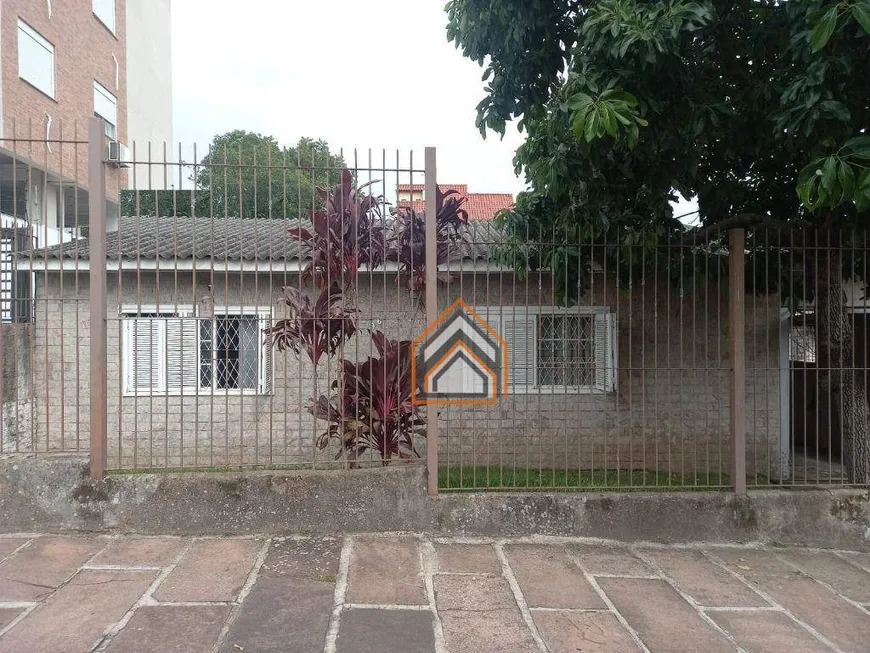 Foto 1 de Casa com 3 Quartos à venda, 155m² em Jardim São Pedro, Porto Alegre