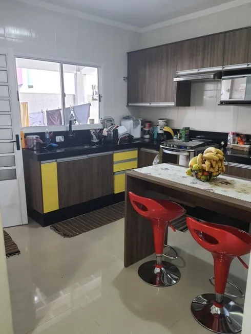 Foto 1 de Casa com 3 Quartos à venda, 75m² em Jundiapeba, Mogi das Cruzes