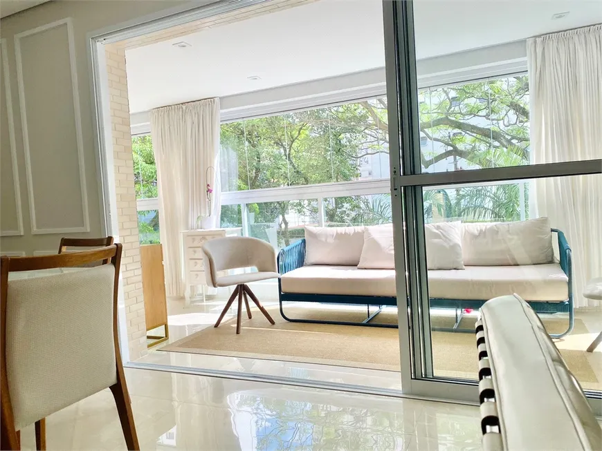Foto 1 de Apartamento com 3 Quartos à venda, 145m² em Campo Belo, São Paulo