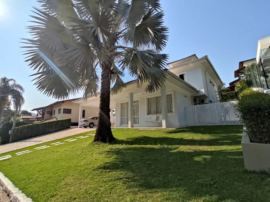 Foto 1 de Casa de Condomínio com 5 Quartos à venda, 450m² em Itaipu, Niterói