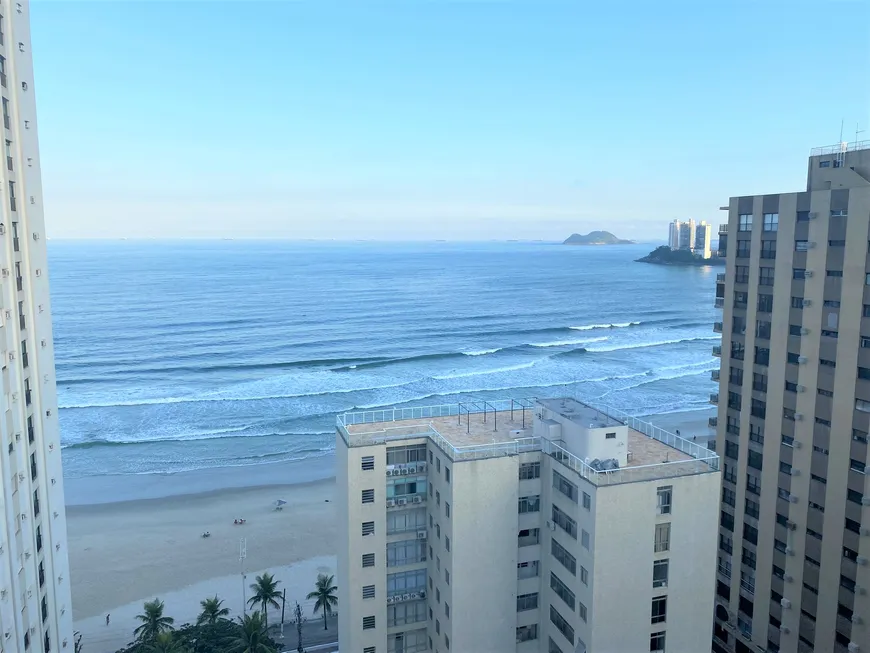 Foto 1 de Cobertura com 3 Quartos à venda, 180m² em Praia das Pitangueiras, Guarujá