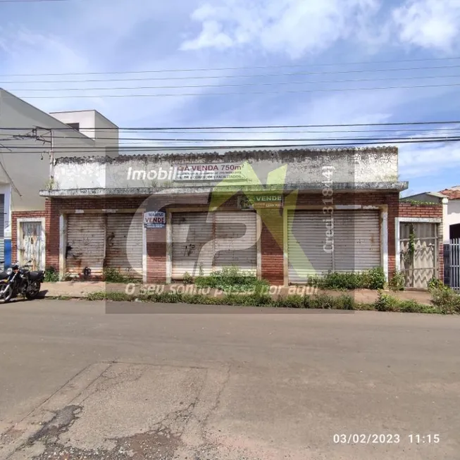 Foto 1 de Galpão/Depósito/Armazém à venda, 300m² em Vila Sao Jose, São Carlos