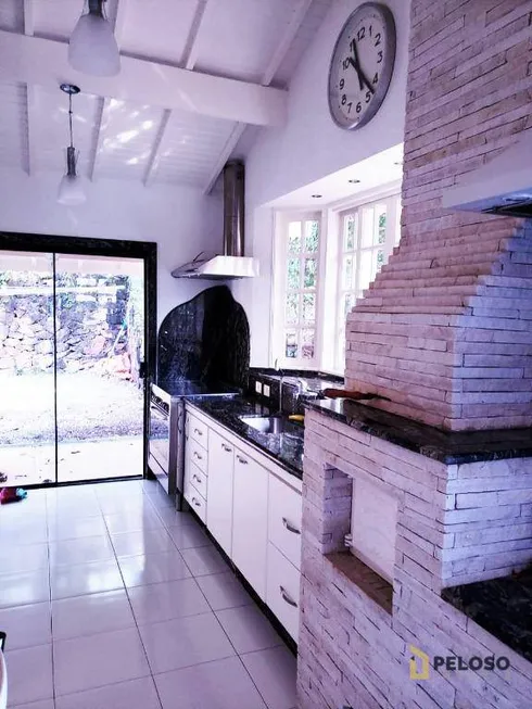 Foto 1 de Casa de Condomínio com 2 Quartos à venda, 200m² em Cumbari, Mairiporã