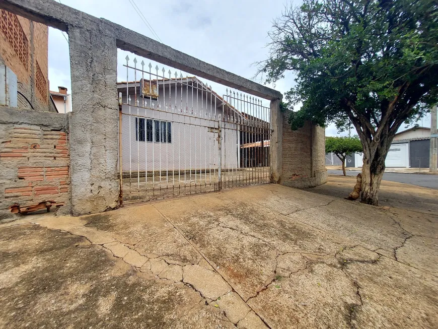Foto 1 de Casa com 3 Quartos à venda, 175m² em Conjunto Habitacional Angelo Giubina, Santa Bárbara D'Oeste