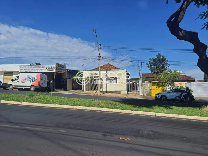 Foto 1 de Casa com 3 Quartos à venda, 200m² em Martins, Uberlândia