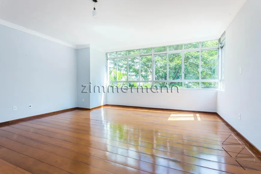 Foto 1 de Apartamento com 3 Quartos à venda, 144m² em Jardim América, São Paulo