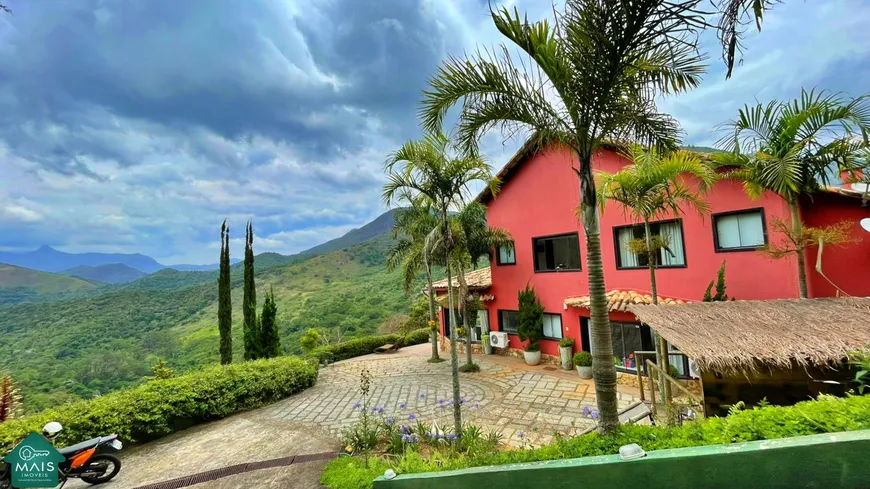 Foto 1 de Casa com 7 Quartos para venda ou aluguel, 550m² em Araras, Petrópolis