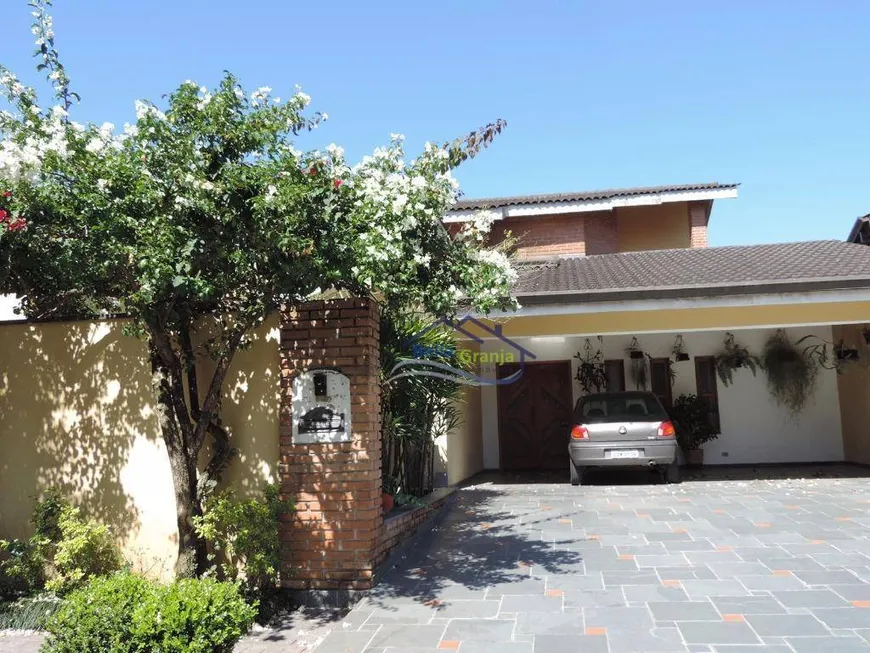 Foto 1 de Casa de Condomínio com 3 Quartos à venda, 428m² em Granja Viana, Cotia