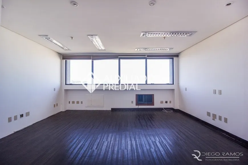 Foto 1 de Sala Comercial para alugar, 33m² em Petrópolis, Porto Alegre