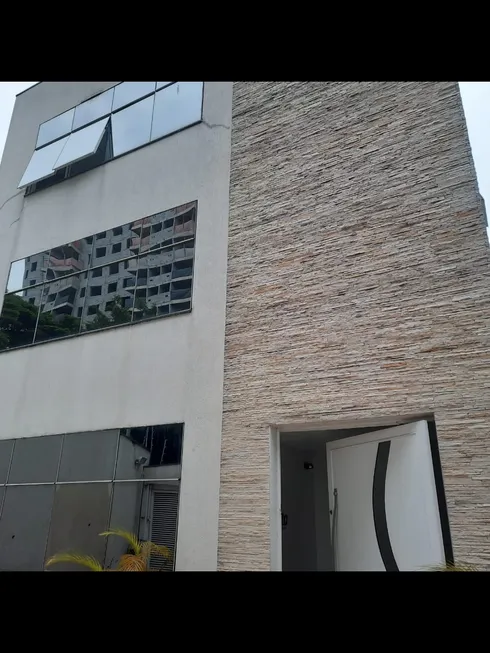 Foto 1 de Prédio Comercial com 8 Quartos à venda, 360m² em Parque São Domingos, São Paulo