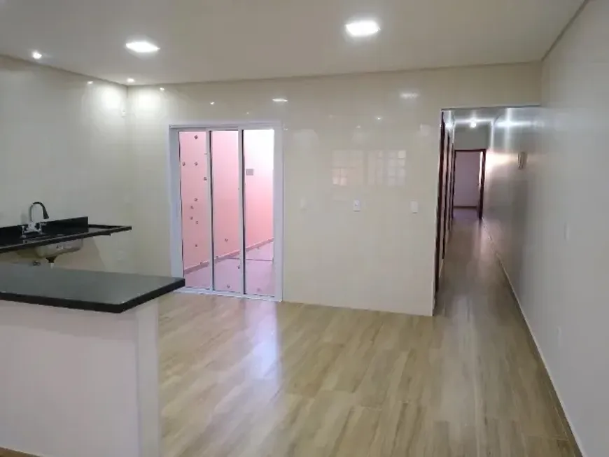 Foto 1 de Casa com 3 Quartos à venda, 110m² em Vila Santos, Caçapava