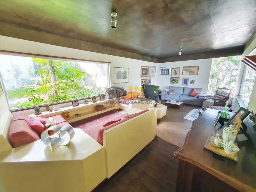 Foto 1 de Casa com 4 Quartos à venda, 521m² em Ilha do Boi, Vitória