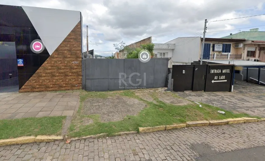 Foto 1 de Lote/Terreno à venda, 692m² em Santo Antônio, Porto Alegre