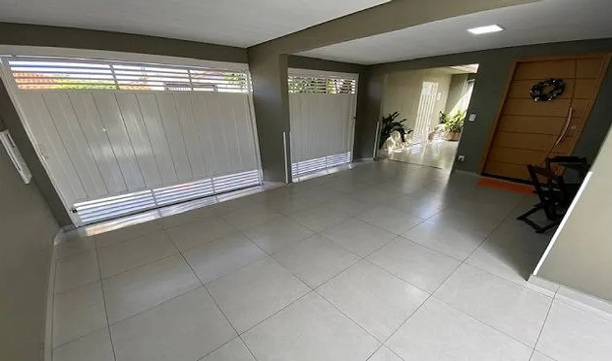 Foto 1 de Sobrado com 3 Quartos à venda, 205m² em Vila Galvão, Guarulhos