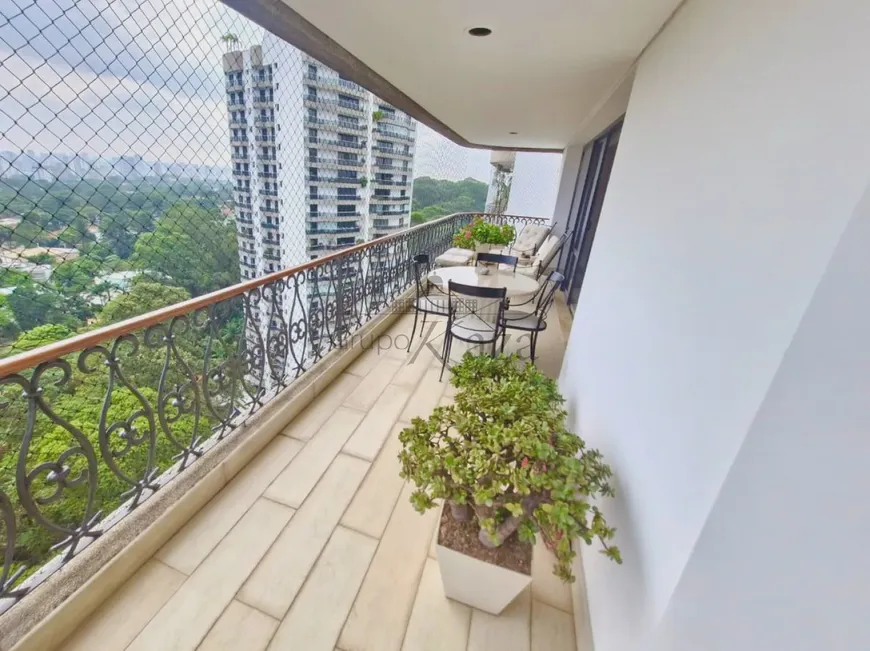 Foto 1 de Apartamento com 4 Quartos à venda, 330m² em Alto Da Boa Vista, São Paulo