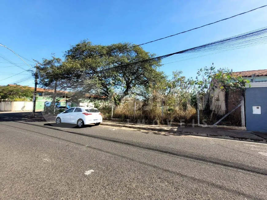 Foto 1 de Lote/Terreno à venda, 750m² em Jardim das Palmeiras, Uberlândia