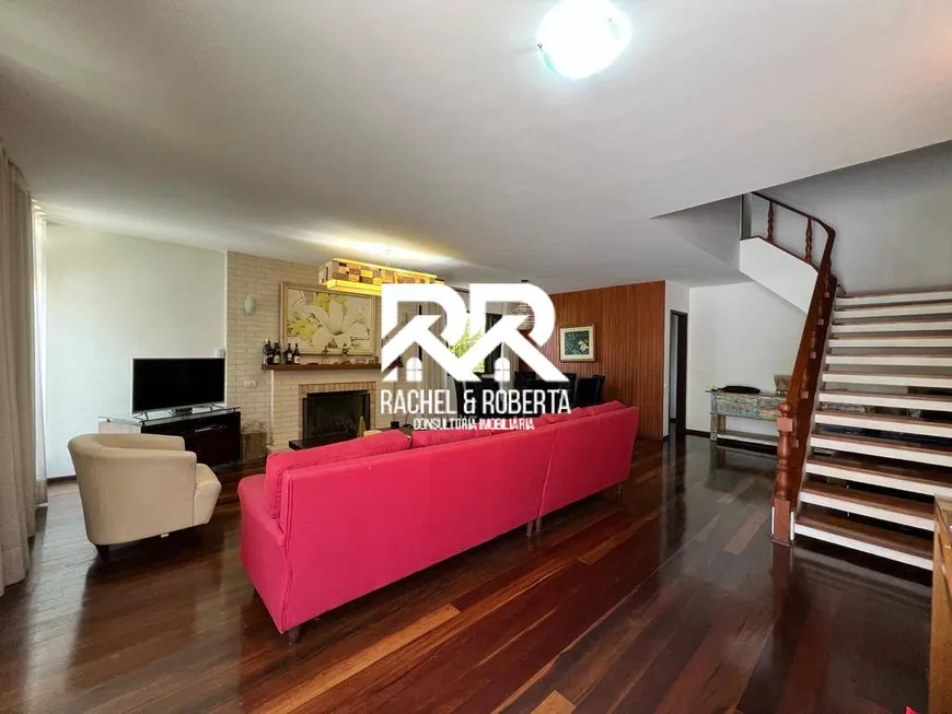 Foto 1 de Casa de Condomínio com 4 Quartos à venda, 210m² em Alto, Teresópolis