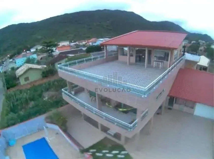 Foto 1 de Casa com 5 Quartos à venda, 480m² em São João do Rio Vermelho, Florianópolis