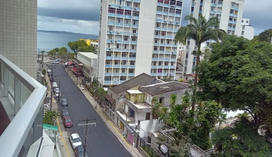 Foto 1 de Apartamento com 4 Quartos à venda, 140m² em Barra, Salvador