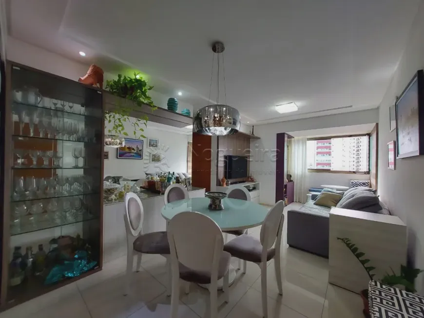 Foto 1 de Apartamento com 2 Quartos à venda, 66m² em Madalena, Recife