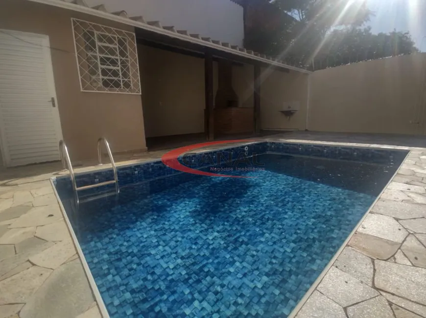 Foto 1 de Casa com 2 Quartos à venda, 200m² em Vila Dutra, Bauru