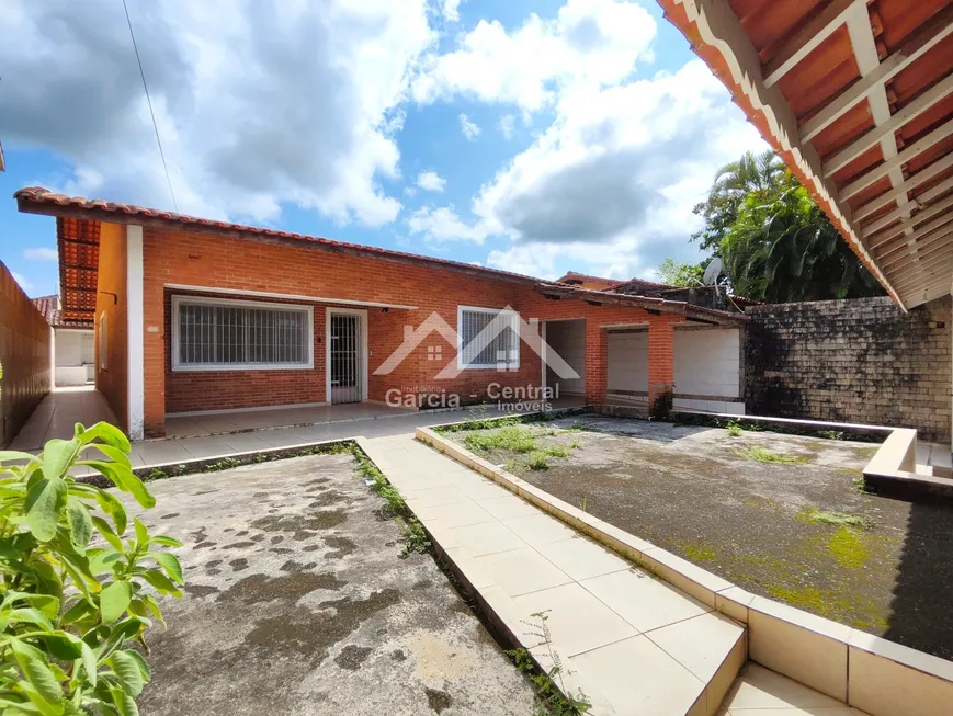 Foto 1 de Casa com 2 Quartos à venda, 150m² em Stella Maris, Peruíbe