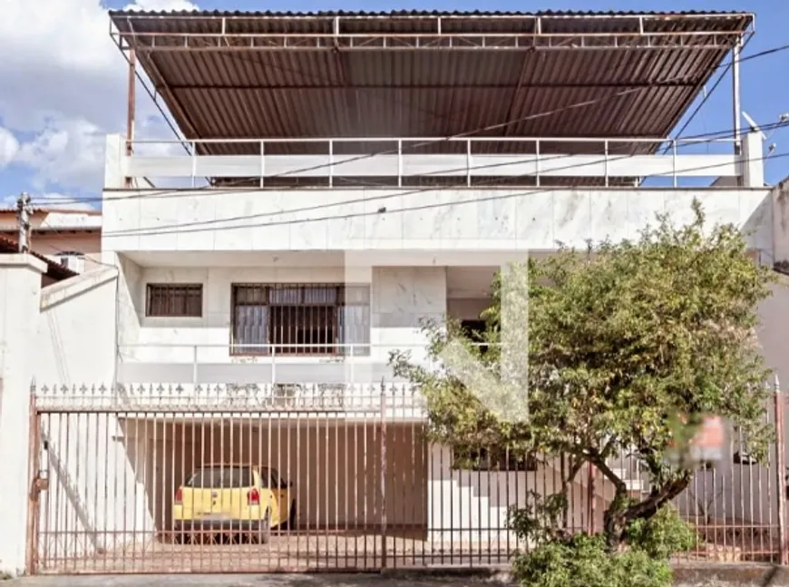 Foto 1 de Casa com 4 Quartos à venda, 247m² em Alípio de Melo, Belo Horizonte
