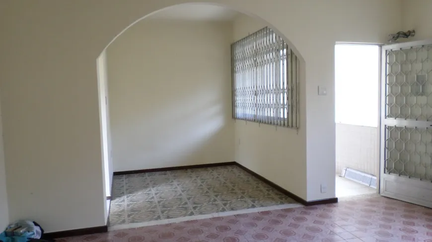 Foto 1 de Apartamento com 3 Quartos para alugar, 64m² em Vila São Luis, Duque de Caxias