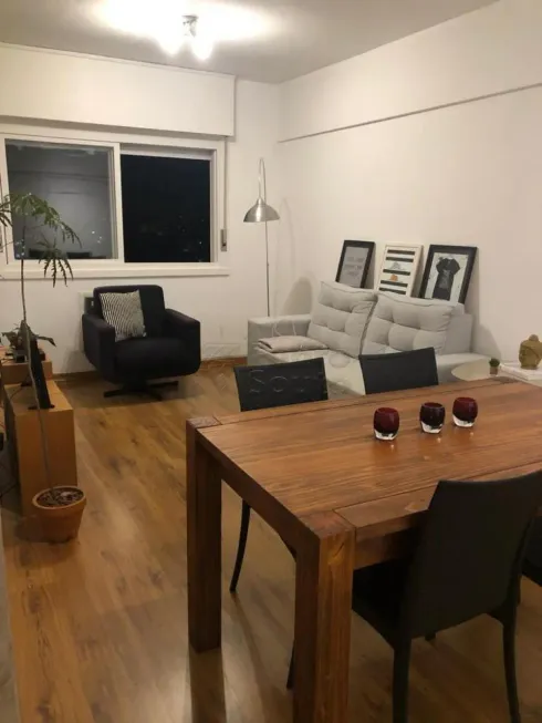 Foto 1 de Apartamento com 1 Quarto à venda, 63m² em Centro, Pelotas