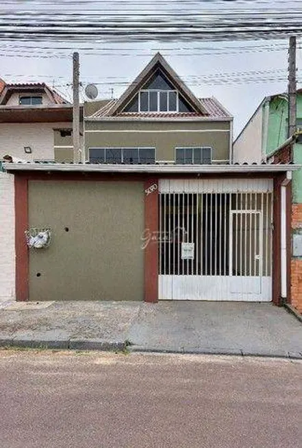 Foto 1 de Sobrado com 3 Quartos à venda, 210m² em Guaíra, Curitiba